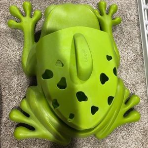 Boom bath time toy holder